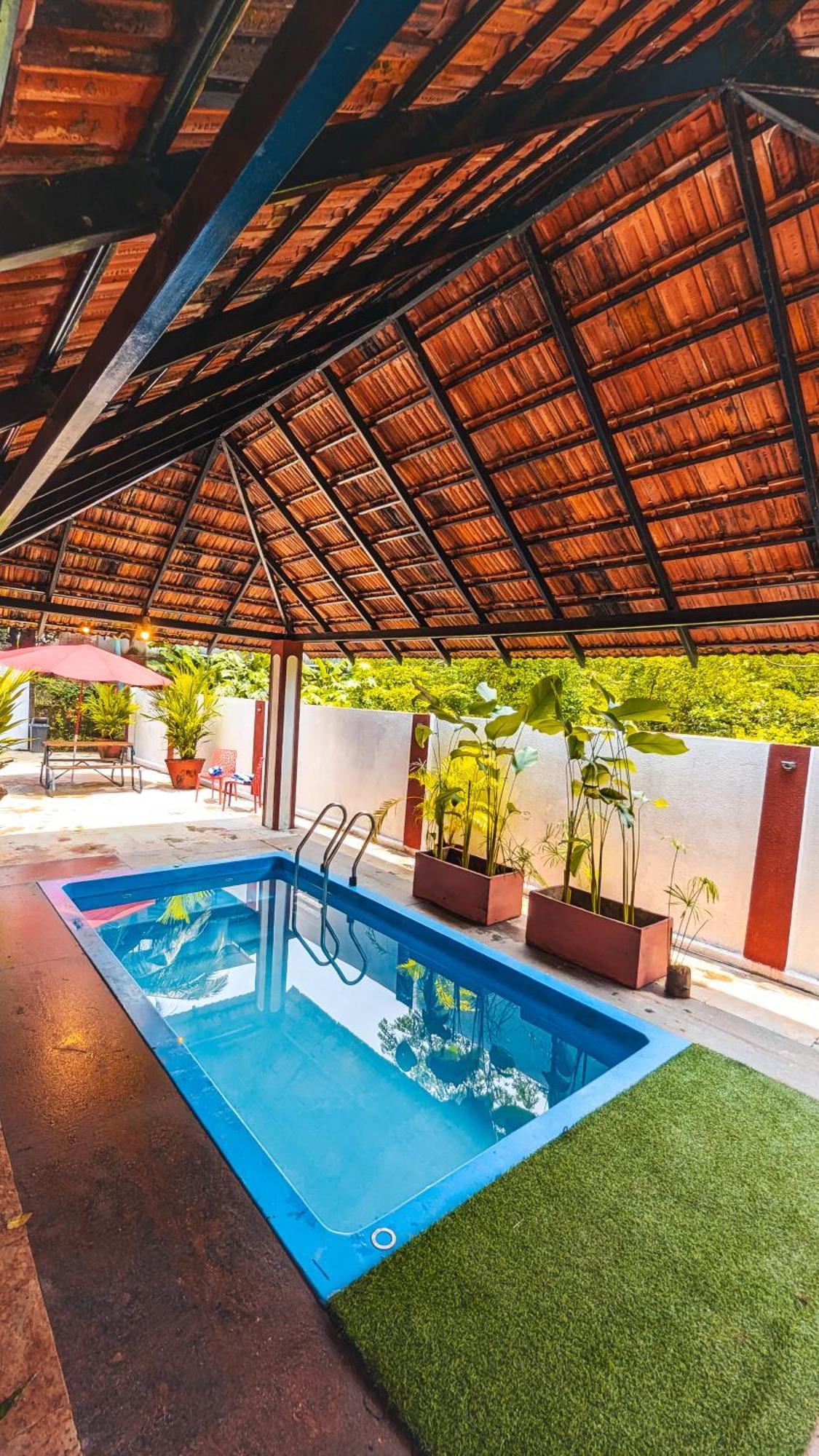 The First House By V3Homestay 4Bhk Private Pool Calangute Eksteriør billede
