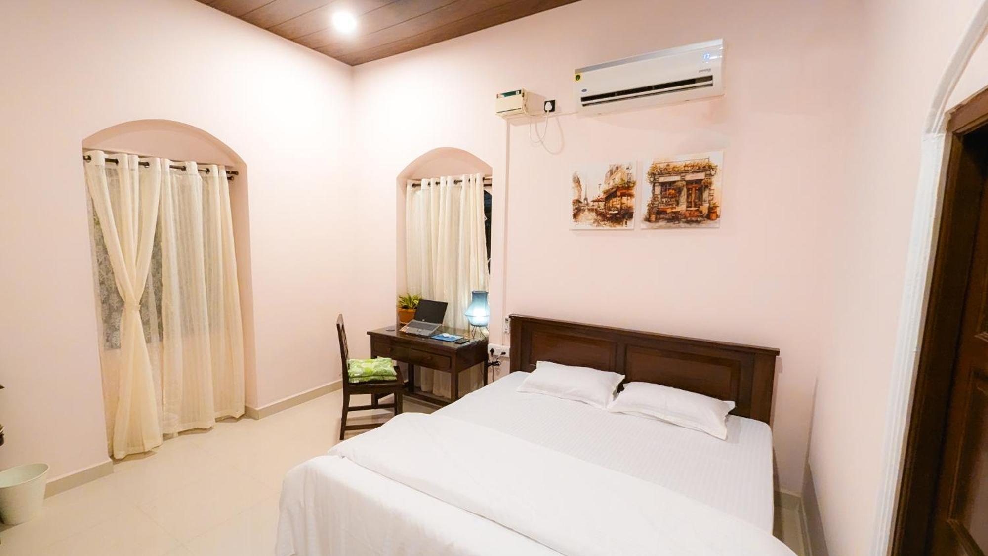 The First House By V3Homestay 4Bhk Private Pool Calangute Eksteriør billede