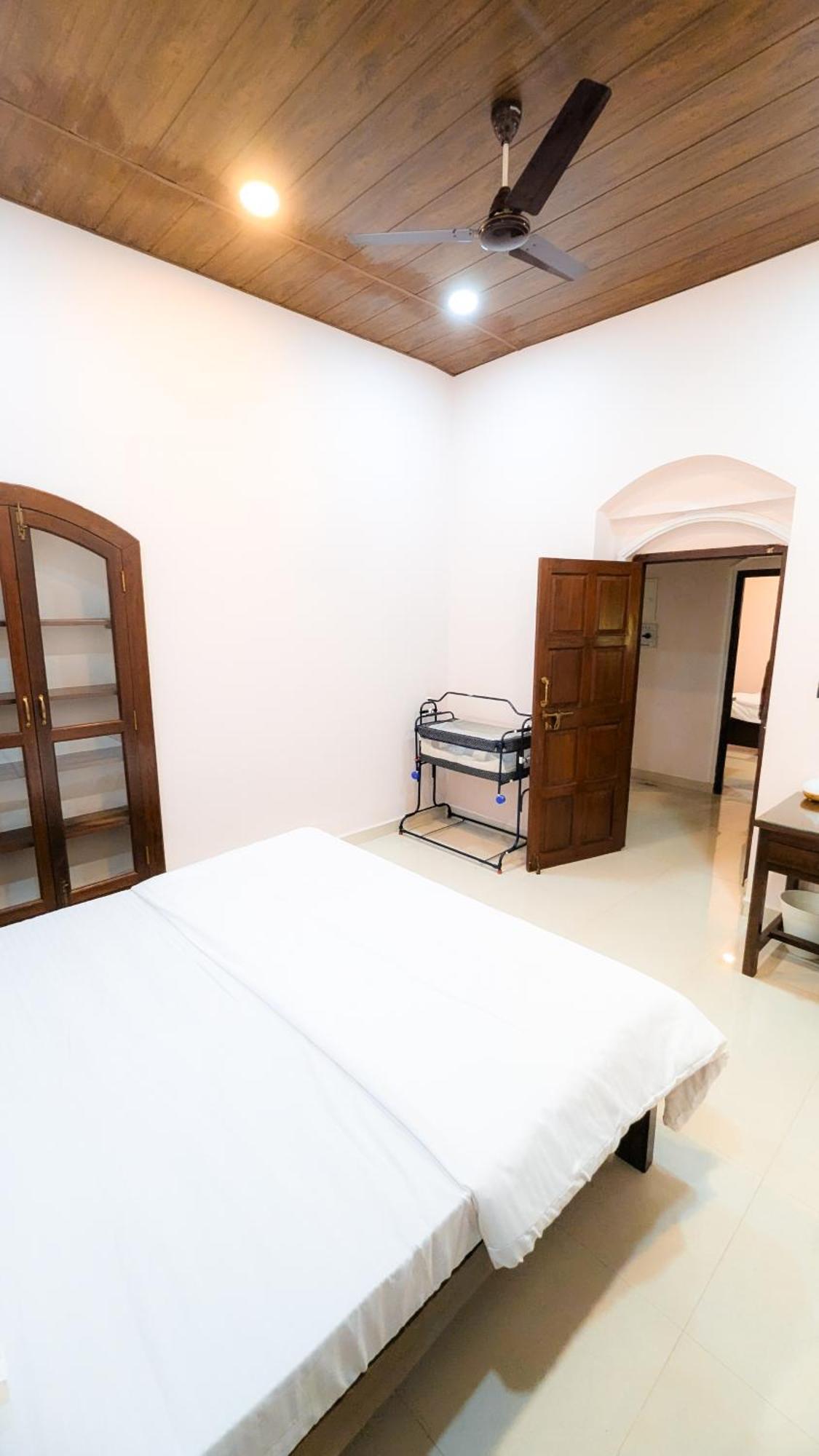 The First House By V3Homestay 4Bhk Private Pool Calangute Eksteriør billede