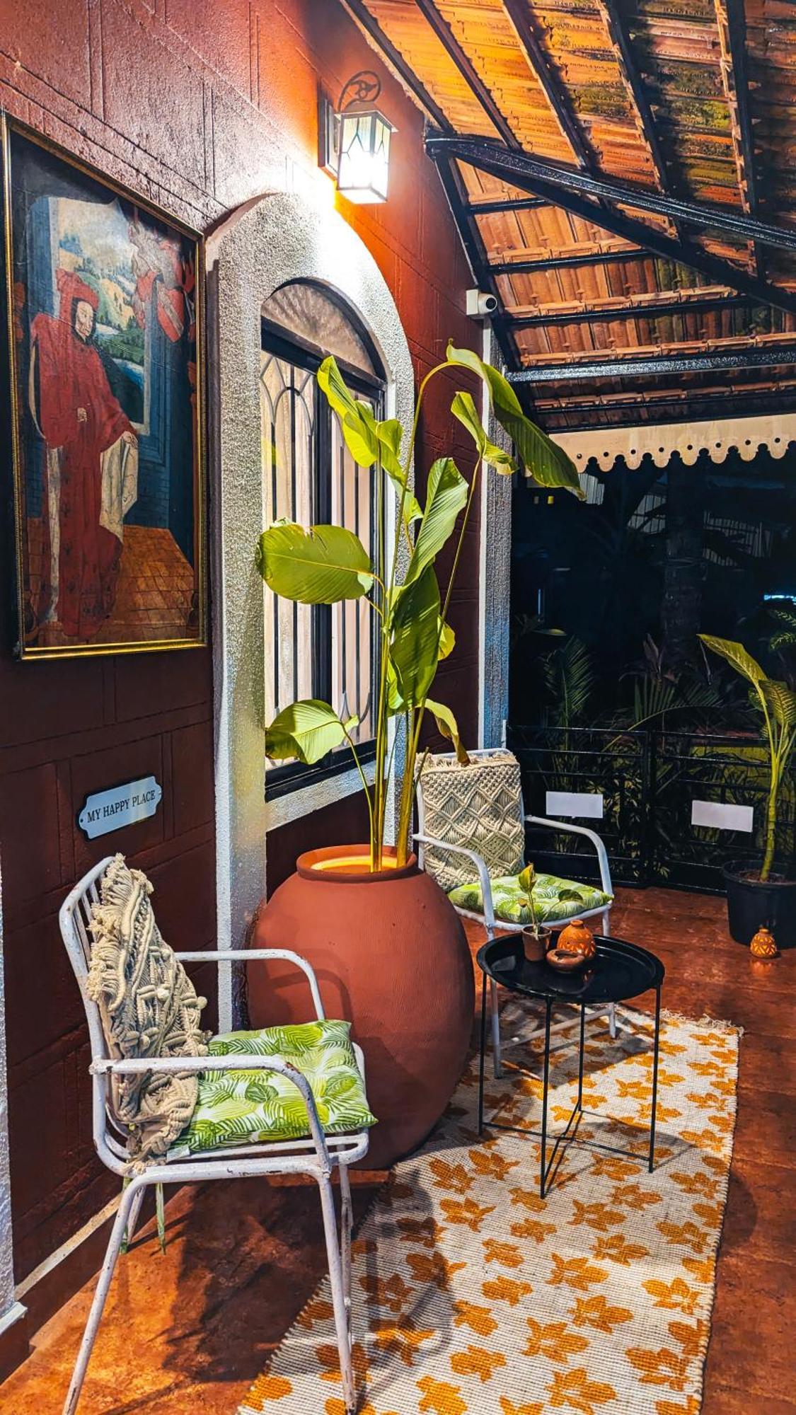 The First House By V3Homestay 4Bhk Private Pool Calangute Eksteriør billede