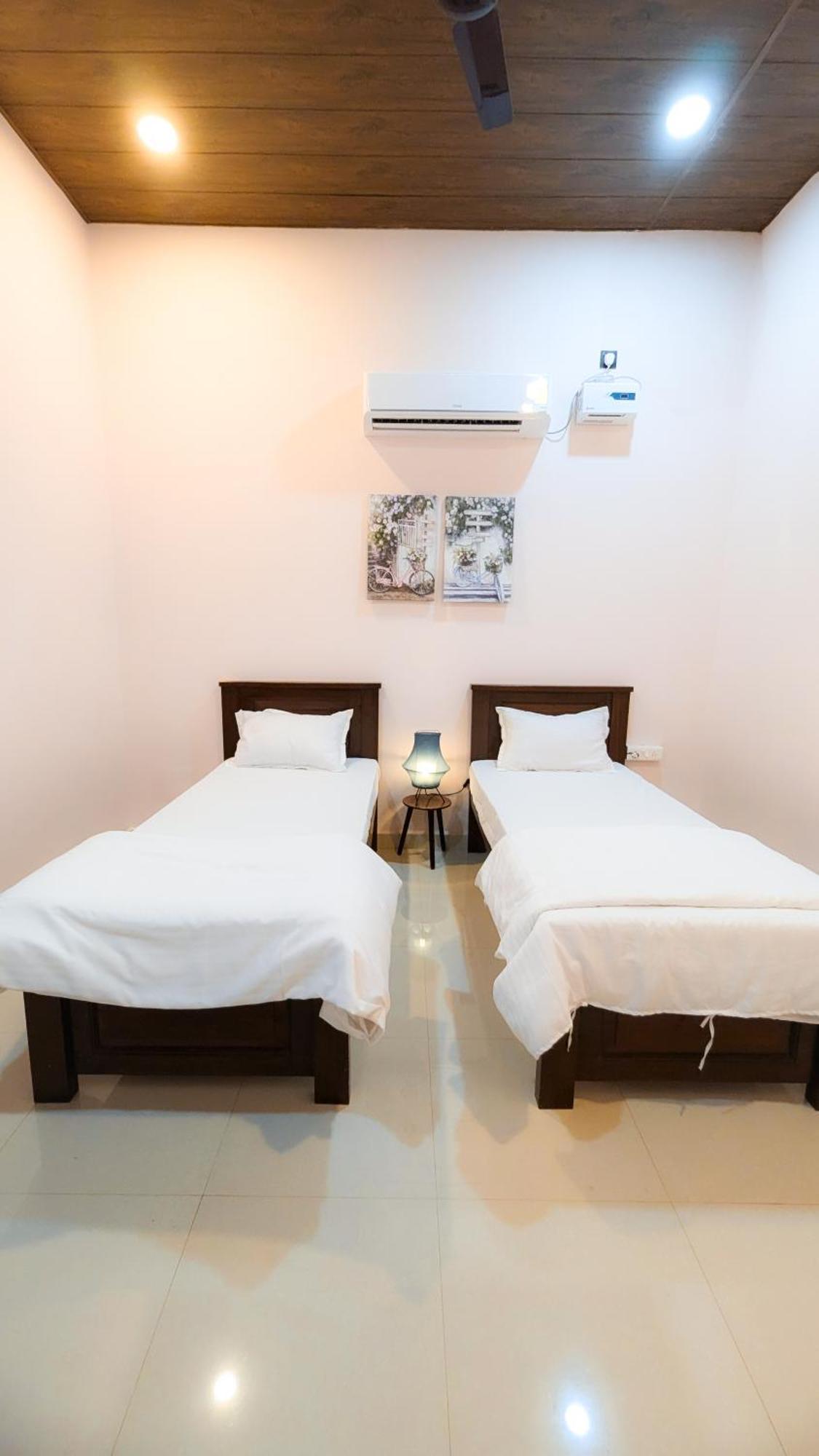 The First House By V3Homestay 4Bhk Private Pool Calangute Eksteriør billede