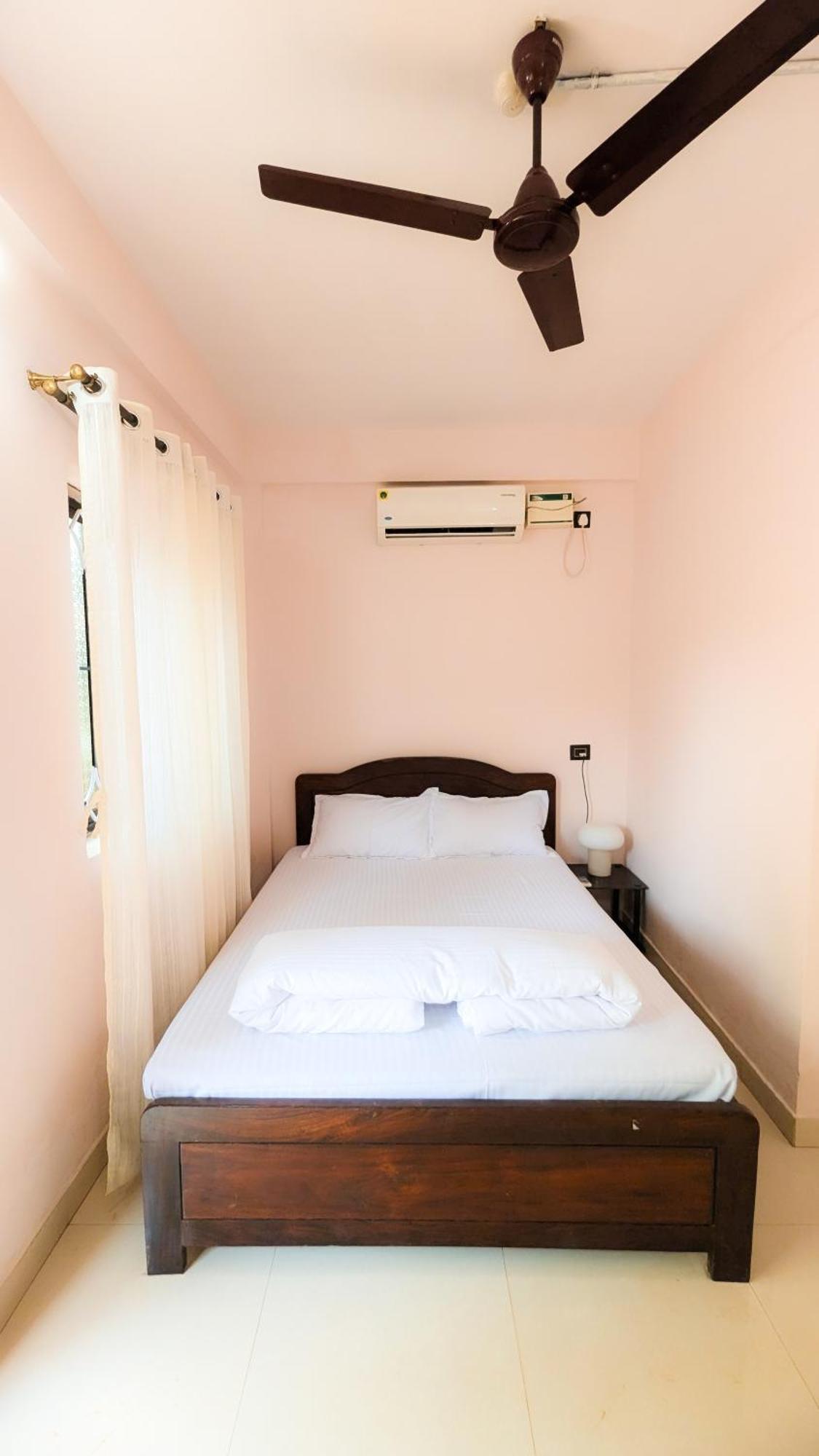 The First House By V3Homestay 4Bhk Private Pool Calangute Eksteriør billede
